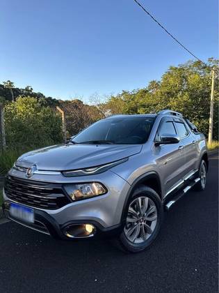 FIAT TORO 2.0 16V TURBO DIESEL RANCH 4WD AT9 FIAT TORO 2.0 16V TURBO DIESEL RANCH 4WD AT9